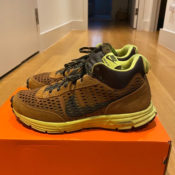 nike lunar ldv trail mid